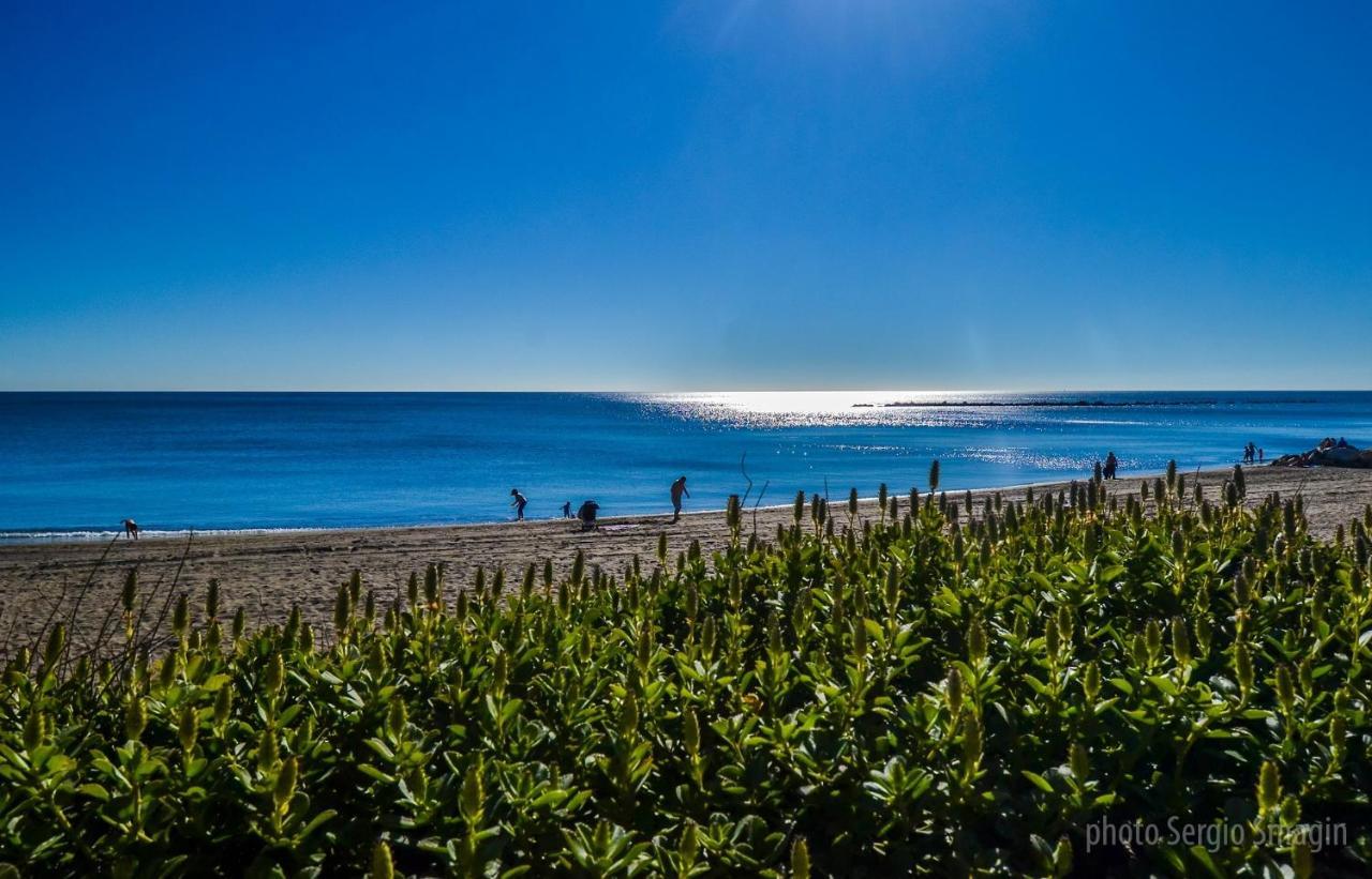 712 Iris Apartamentos - Vista Al Mar - A 10 Min De La Playa Caminando Y 5 Min Del Centro Benalmádena Eksteriør bilde